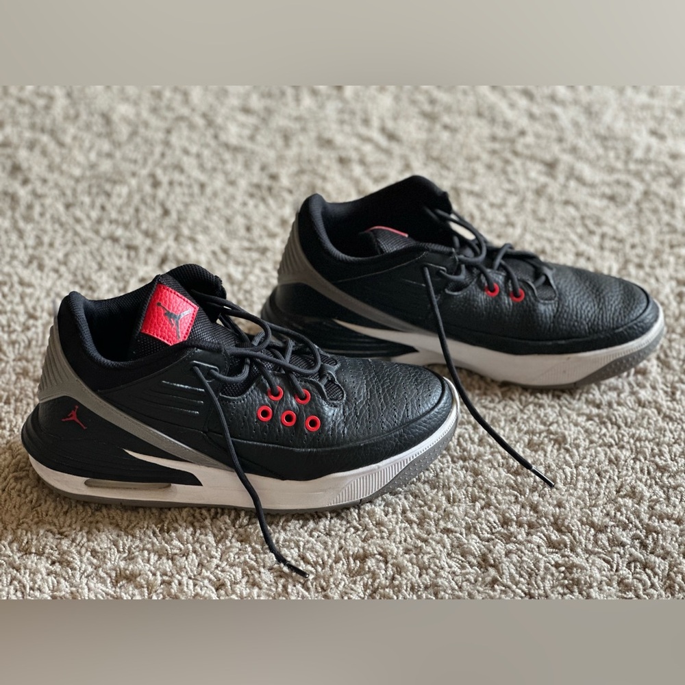 Air Jordan Max Aura 5